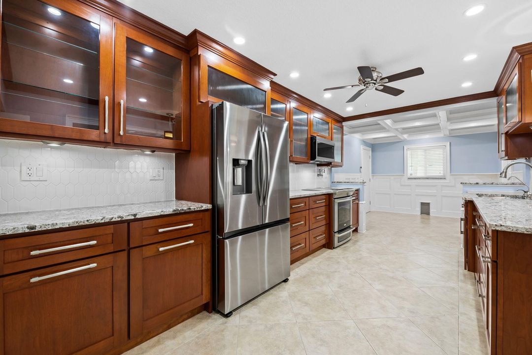 待售: $989,000 (3 贝兹, 2 浴室, 1905 平方英尺)