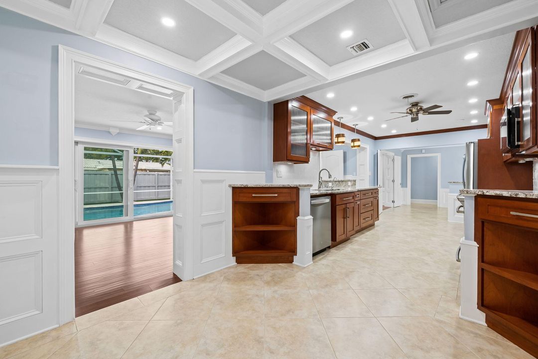 待售: $989,000 (3 贝兹, 2 浴室, 1905 平方英尺)