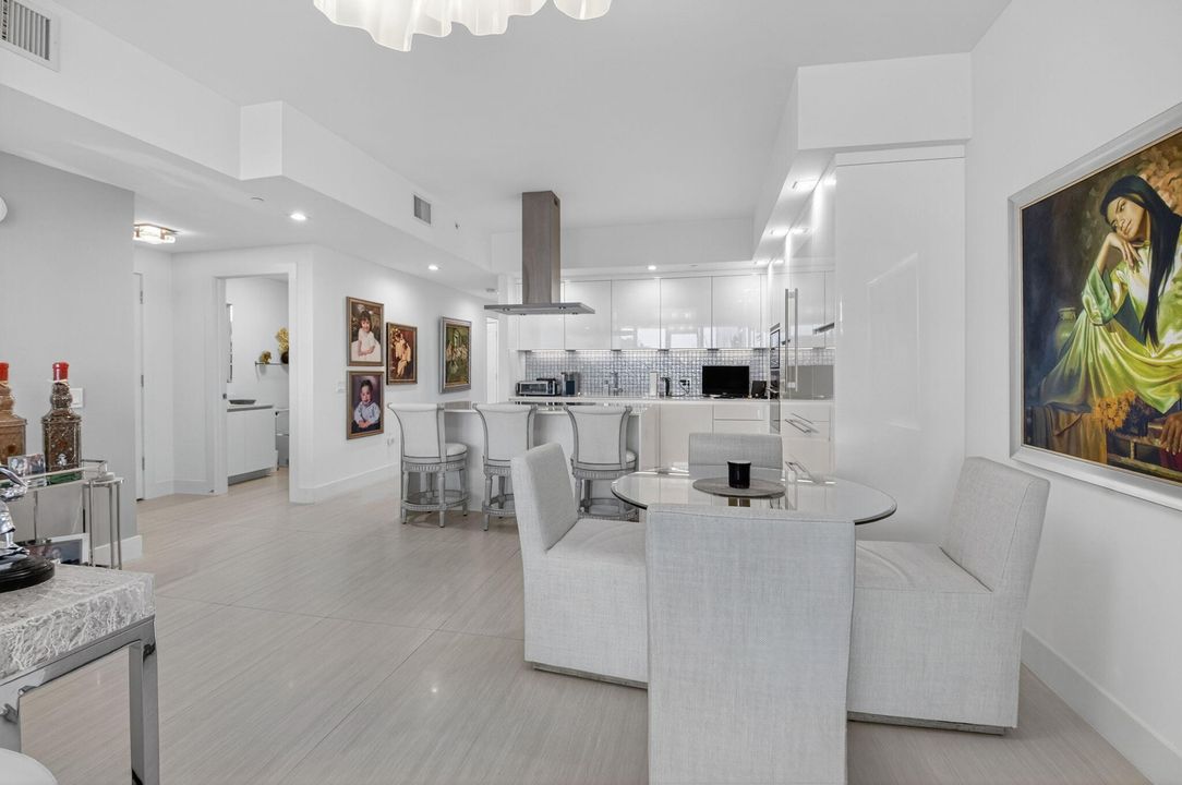 For Sale: $2,795,000 (2 beds, 2 baths, 1995 Square Feet)