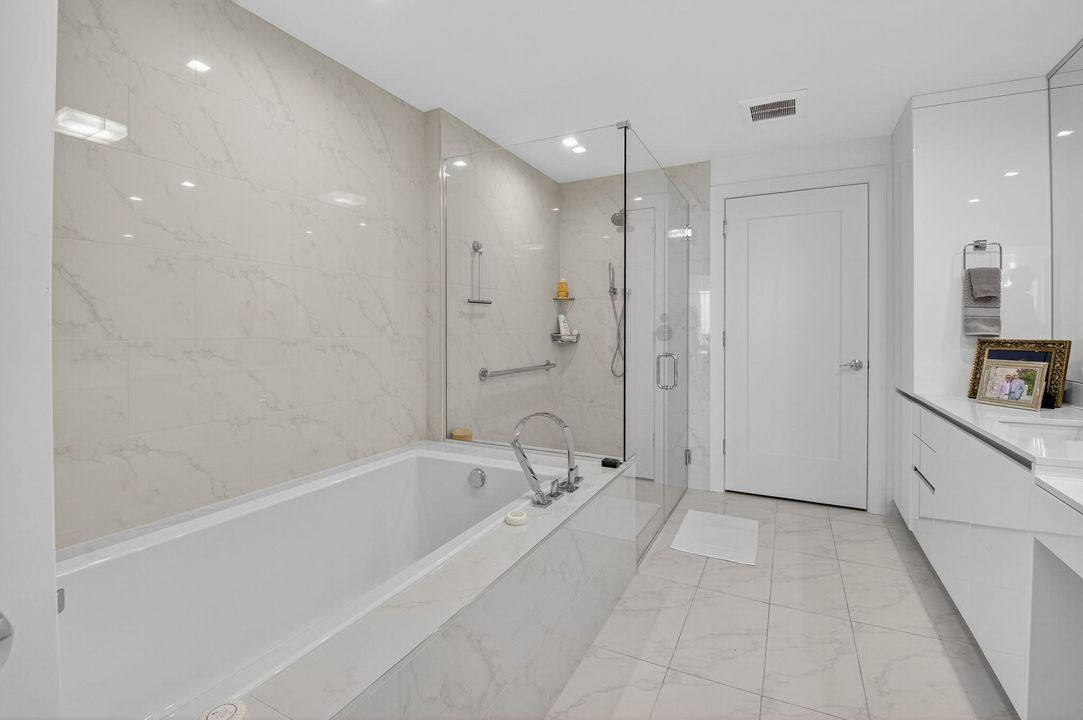 For Sale: $2,795,000 (2 beds, 2 baths, 1995 Square Feet)