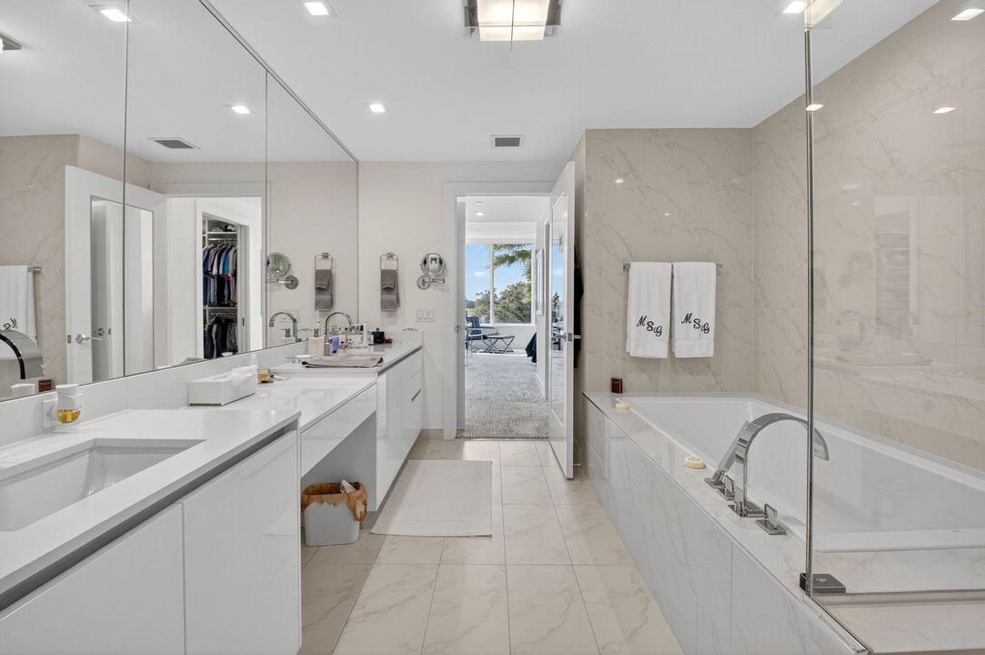 For Sale: $2,795,000 (2 beds, 2 baths, 1995 Square Feet)