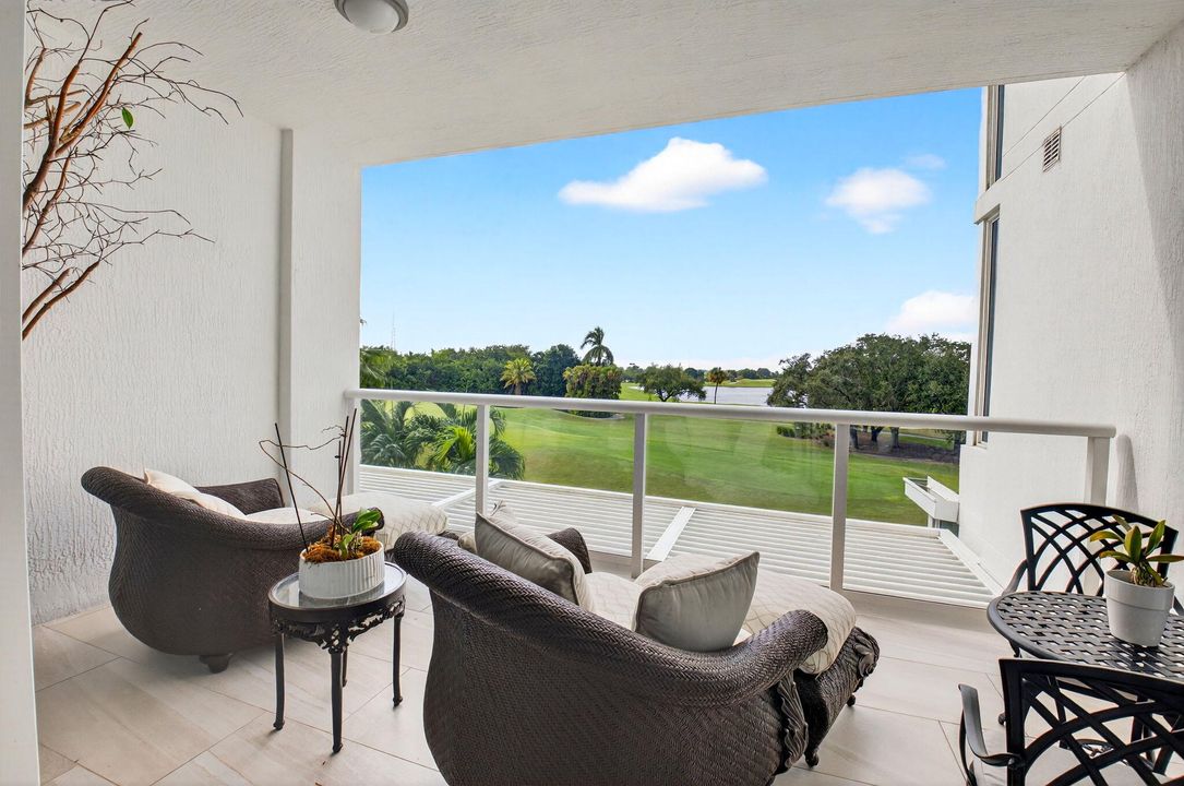 For Sale: $2,795,000 (2 beds, 2 baths, 1995 Square Feet)