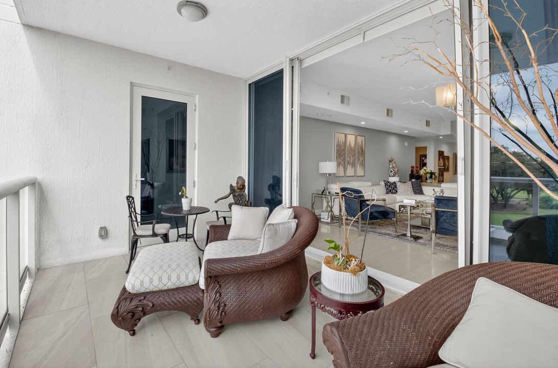 For Sale: $2,795,000 (2 beds, 2 baths, 1995 Square Feet)