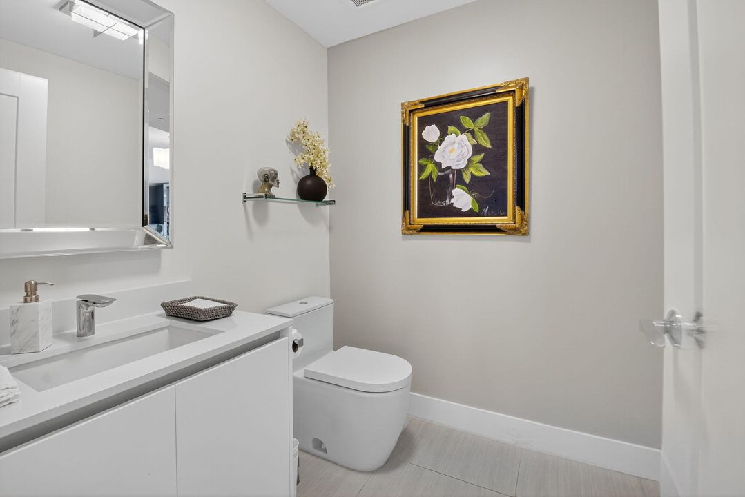 For Sale: $2,795,000 (2 beds, 2 baths, 1995 Square Feet)