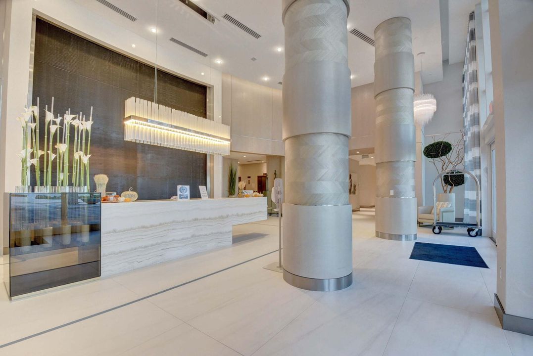 For Sale: $2,795,000 (2 beds, 2 baths, 1995 Square Feet)