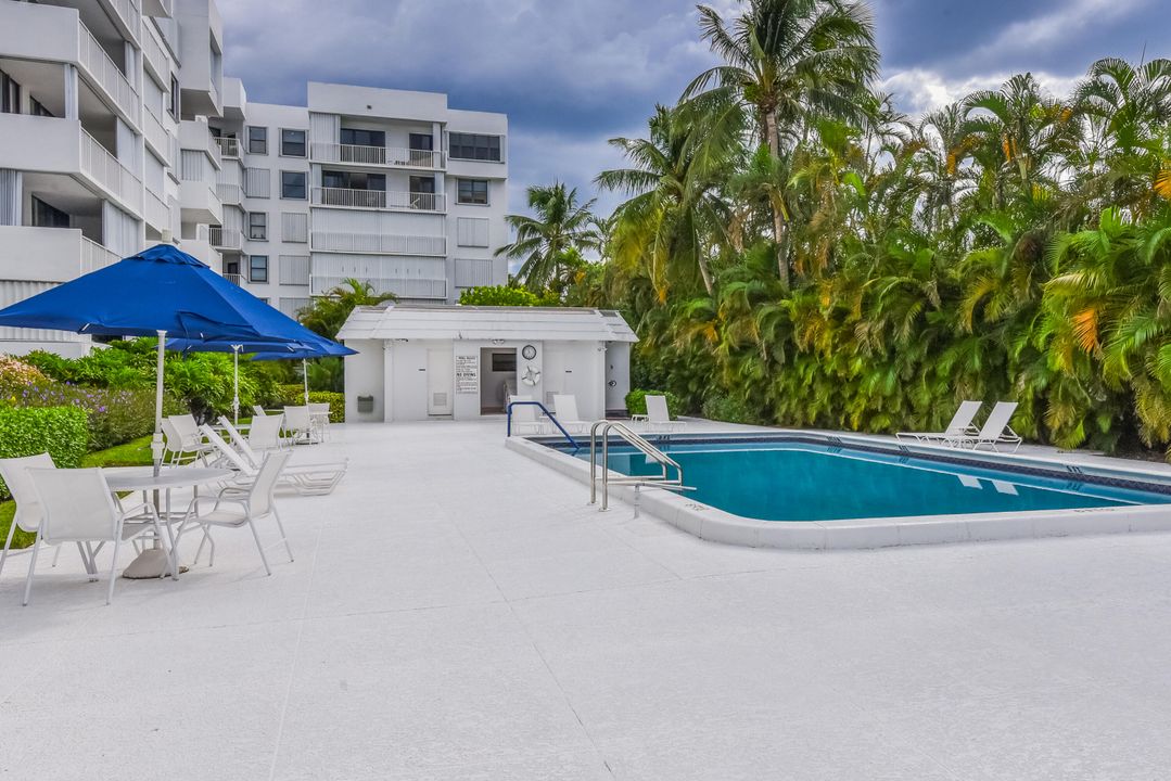 出租: $3,900 (1 贝兹, 1 浴室, 1012 平方英尺)