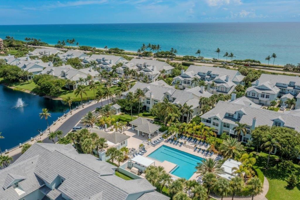 For Sale: $1,099,000 (3 beds, 3 baths, 1897 Square Feet)