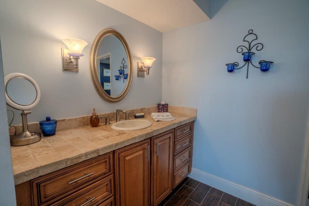 For Sale: $1,099,000 (3 beds, 3 baths, 1897 Square Feet)