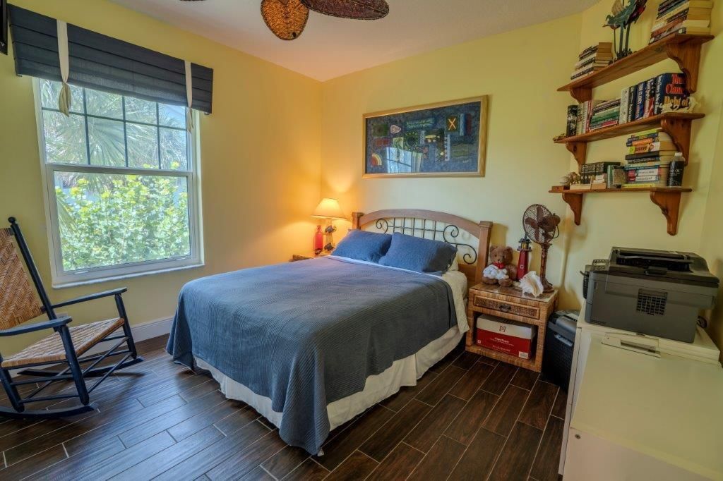 For Sale: $1,099,000 (3 beds, 3 baths, 1897 Square Feet)