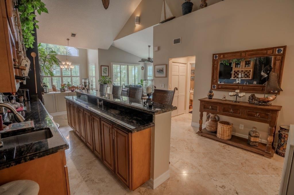 For Sale: $1,099,000 (3 beds, 3 baths, 1897 Square Feet)