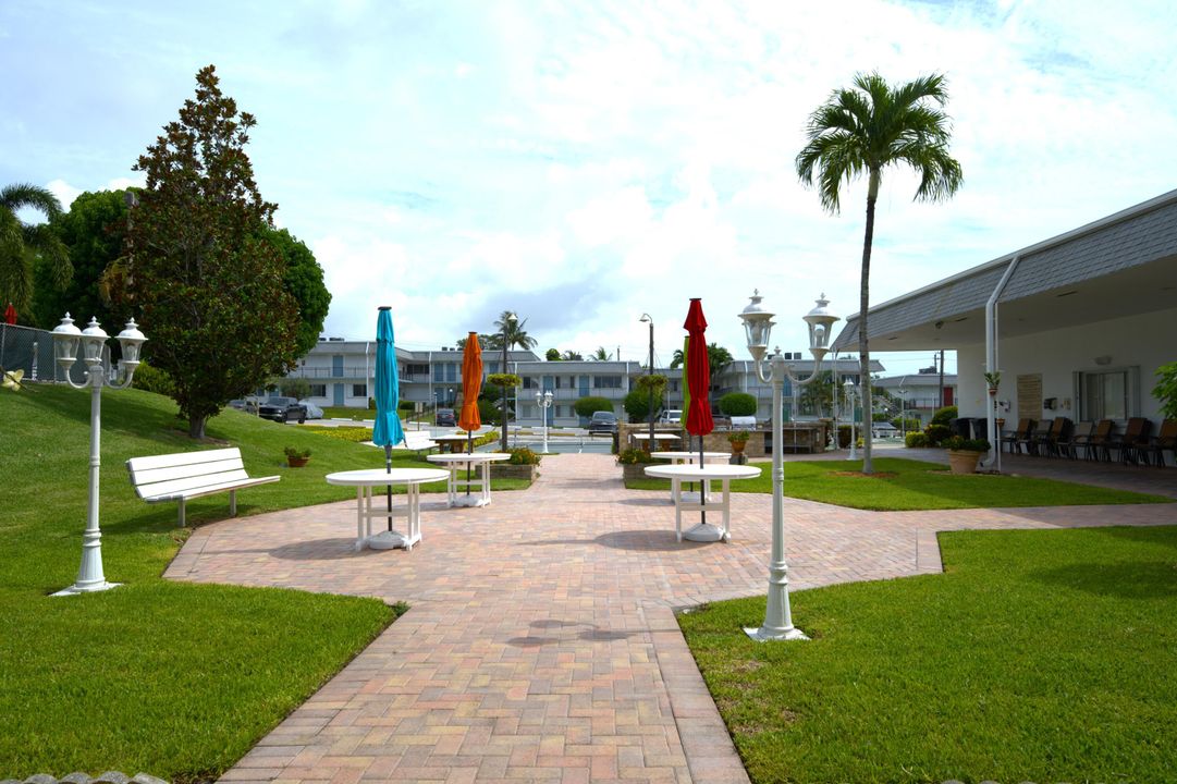 For Rent: $1,200 (1 beds, 1 baths, 612 Square Feet)