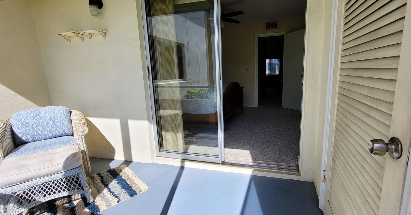 For Rent: $1,200 (1 beds, 1 baths, 612 Square Feet)