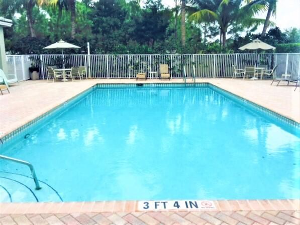 В аренду: $3,900 (3 спален, 2 ванн, 2064 Квадратных фут)