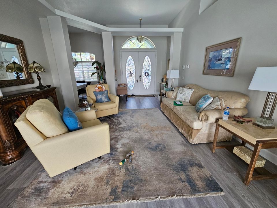 For Rent: $4,500 (3 beds, 2 baths, 2357 Square Feet)