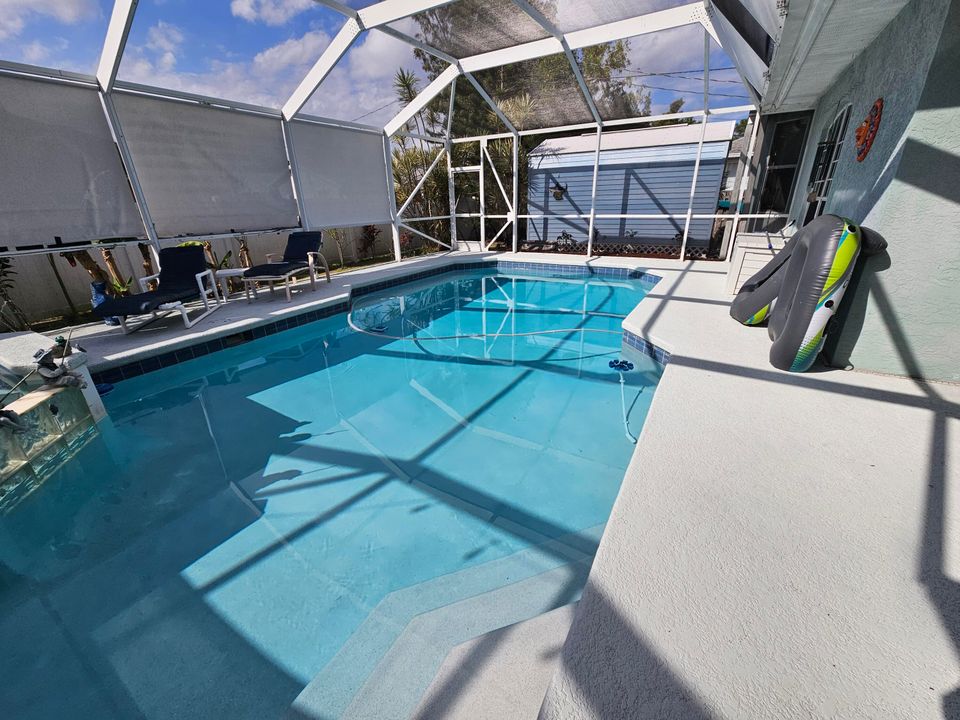 For Rent: $4,500 (3 beds, 2 baths, 2357 Square Feet)