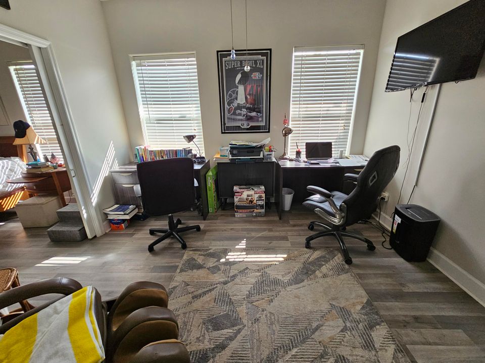 For Rent: $4,500 (3 beds, 2 baths, 2357 Square Feet)