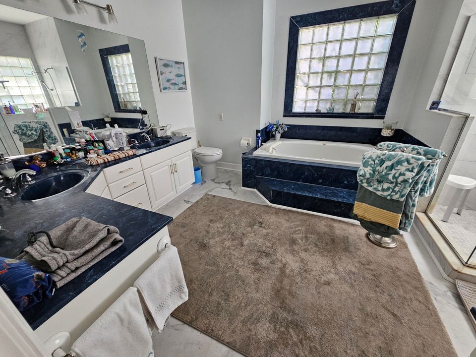 For Rent: $4,500 (3 beds, 2 baths, 2357 Square Feet)