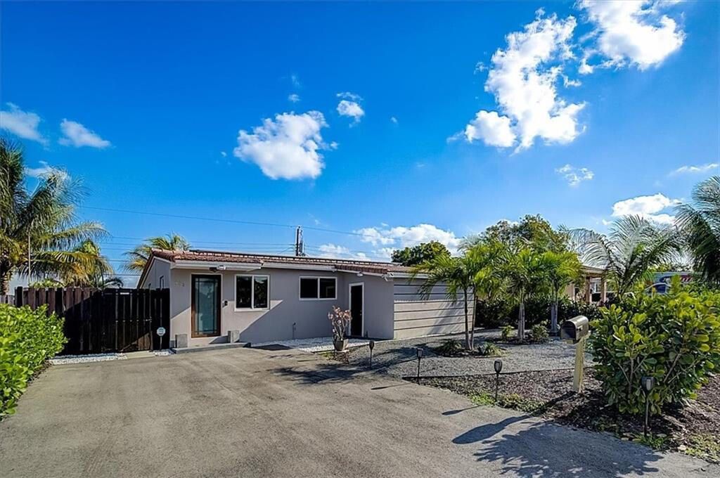 For Sale: $459,000 (3 beds, 2 baths, 1160 Square Feet)