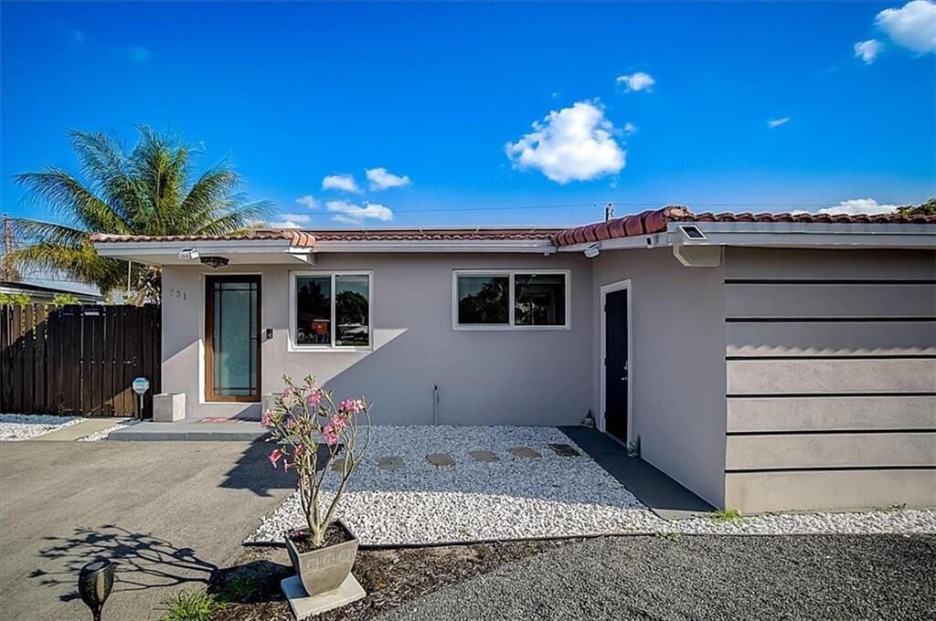 For Sale: $459,000 (3 beds, 2 baths, 1160 Square Feet)