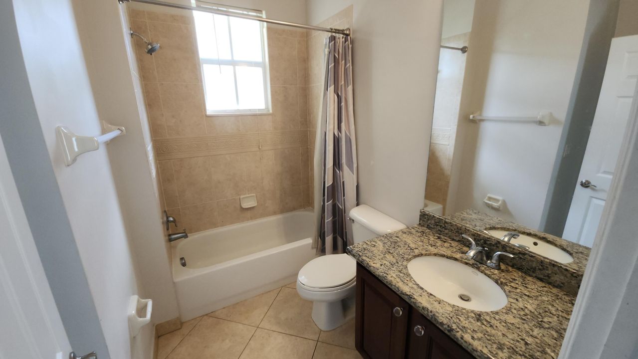 В аренду: $3,900 (3 спален, 2 ванн, 2064 Квадратных фут)