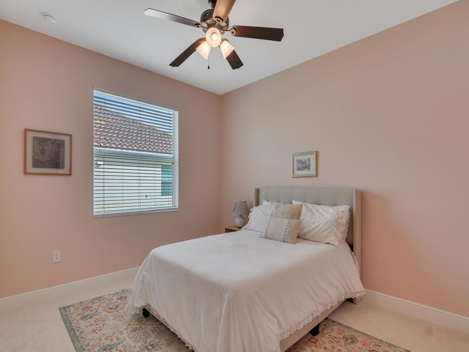 Activo con contrato: $585,000 (4 camas, 3 baños, 2697 Pies cuadrados)