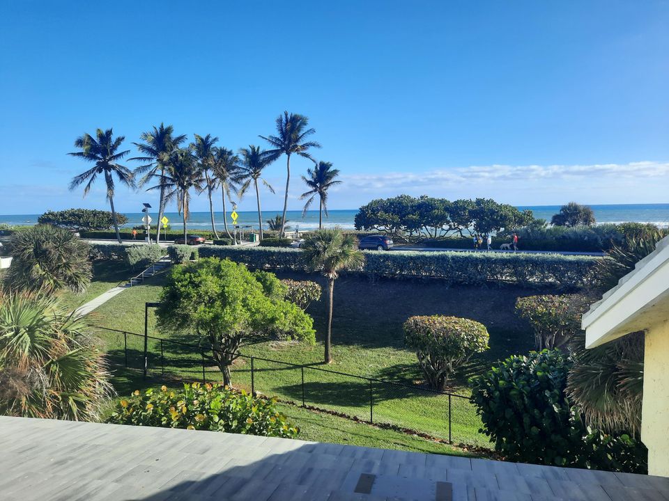 For Sale: $1,099,000 (3 beds, 3 baths, 1897 Square Feet)