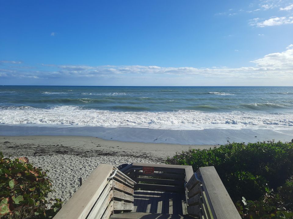 For Sale: $1,099,000 (3 beds, 3 baths, 1897 Square Feet)