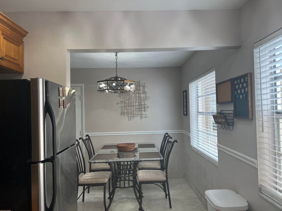 For Sale: $100,000 (2 beds, 2 baths, 920 Square Feet)