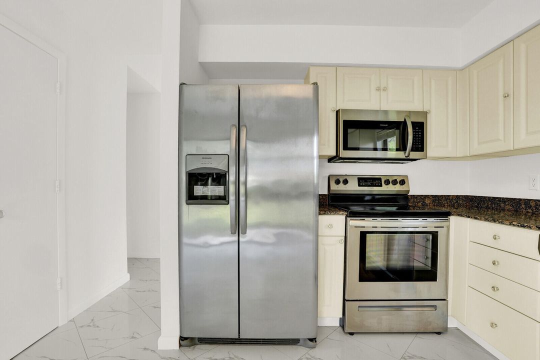 For Sale: $330,000 (3 beds, 2 baths, 1503 Square Feet)