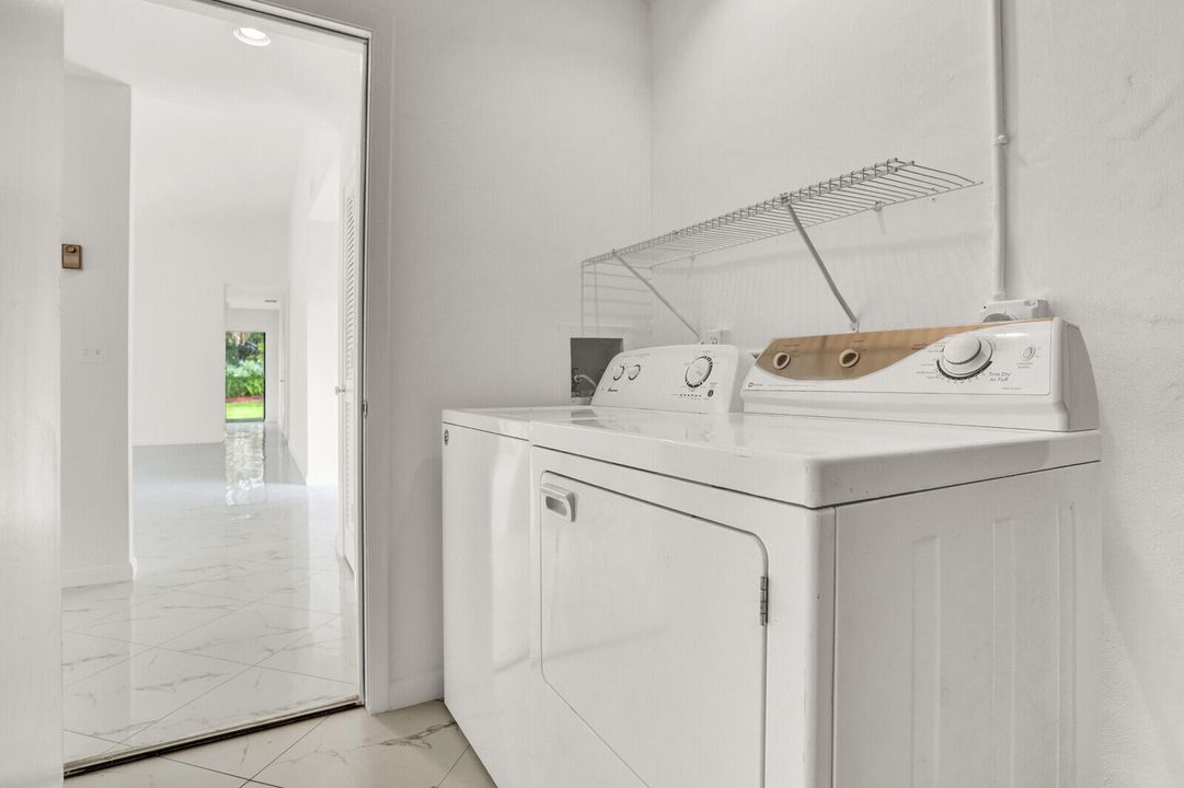 For Sale: $330,000 (3 beds, 2 baths, 1503 Square Feet)