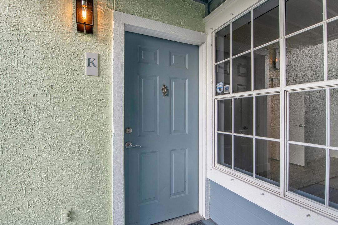 待售: $234,900 (1 贝兹, 1 浴室, 751 平方英尺)