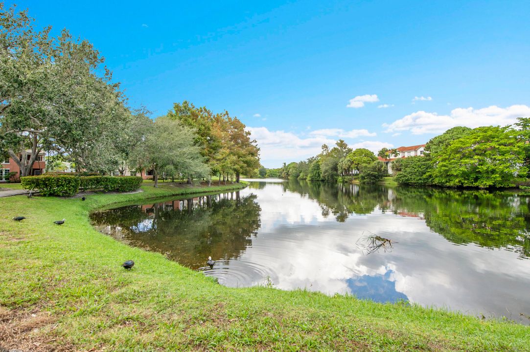 待售: $234,900 (1 贝兹, 1 浴室, 751 平方英尺)