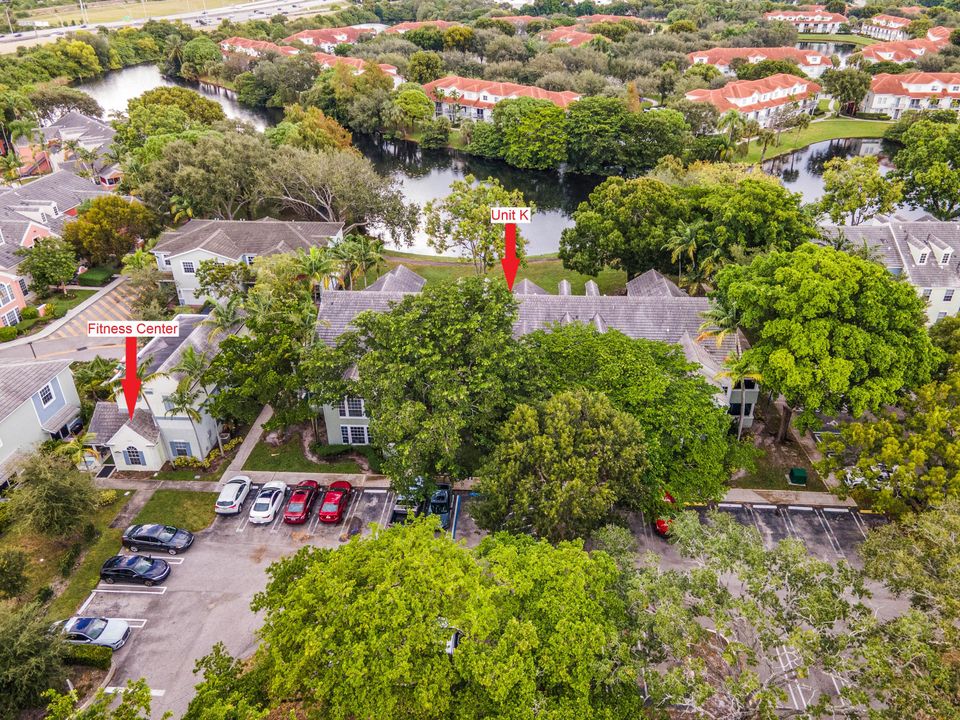 待售: $234,900 (1 贝兹, 1 浴室, 751 平方英尺)