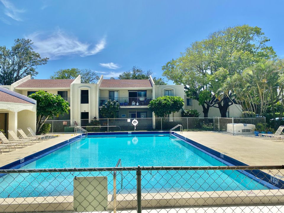 En Renta: $2,400 (2 camas, 2 baños, 1100 Pies cuadrados)