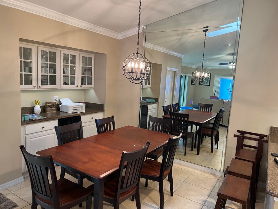 待售: $255,000 (2 贝兹, 2 浴室, 1480 平方英尺)