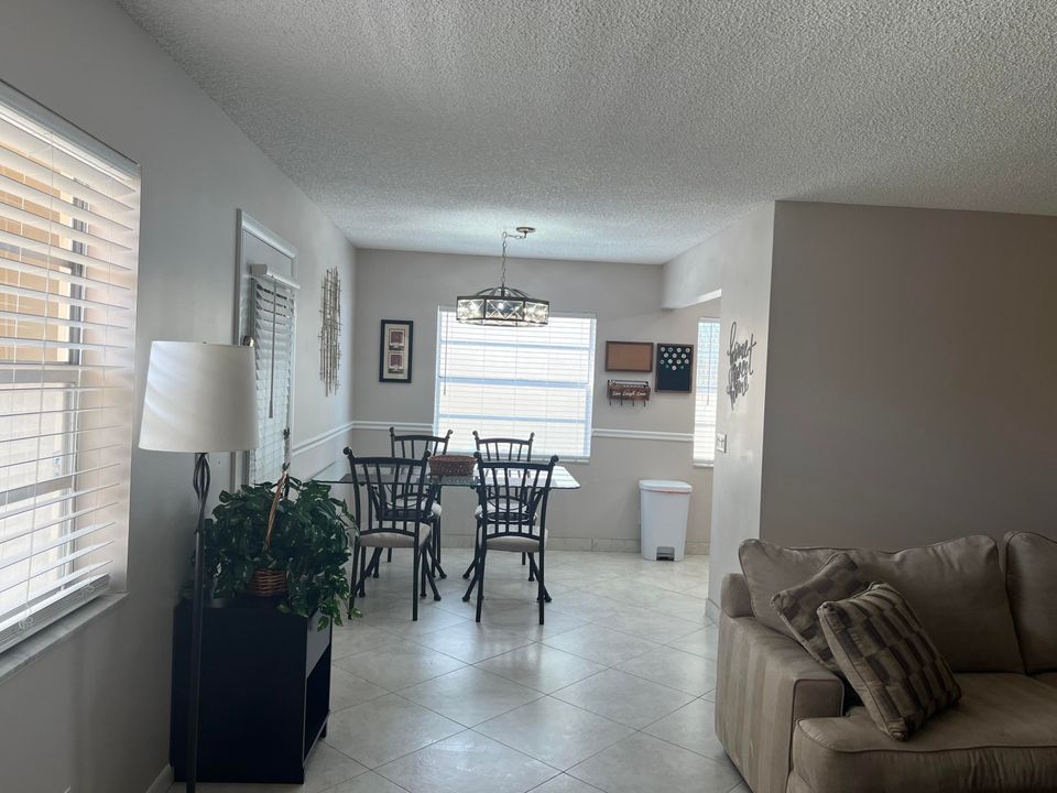 For Sale: $100,000 (2 beds, 2 baths, 920 Square Feet)