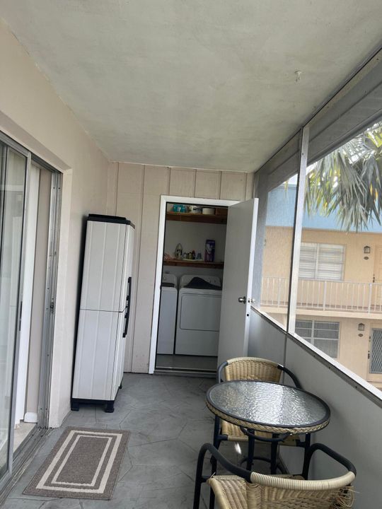 For Sale: $100,000 (2 beds, 2 baths, 920 Square Feet)