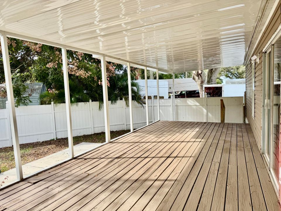 For Sale: $219,000 (3 beds, 2 baths, 1411 Square Feet)