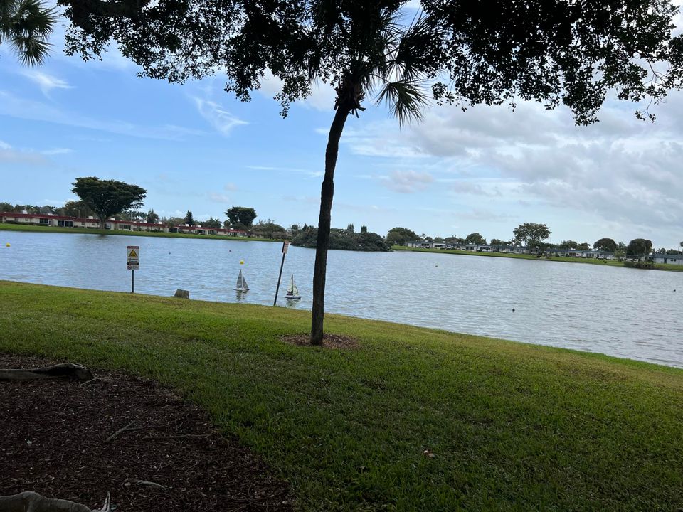 For Sale: $100,000 (2 beds, 2 baths, 920 Square Feet)