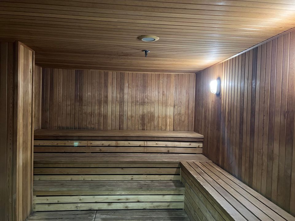 For Sale: $100,000 (2 beds, 2 baths, 920 Square Feet)