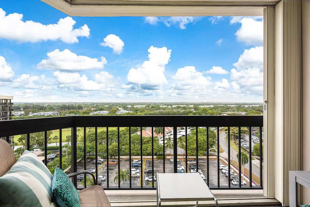 En Venta: $339,000 (2 camas, 2 baños, 1294 Pies cuadrados)