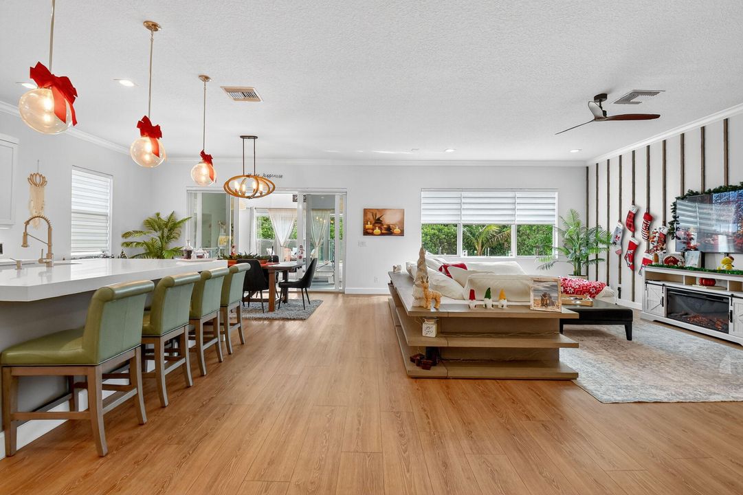 For Sale: $1,099,000 (4 beds, 4 baths, 3050 Square Feet)