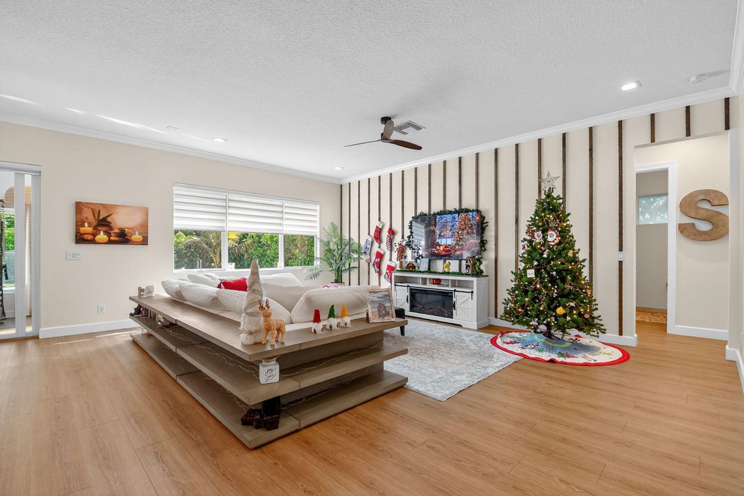 For Sale: $1,099,000 (4 beds, 4 baths, 3050 Square Feet)