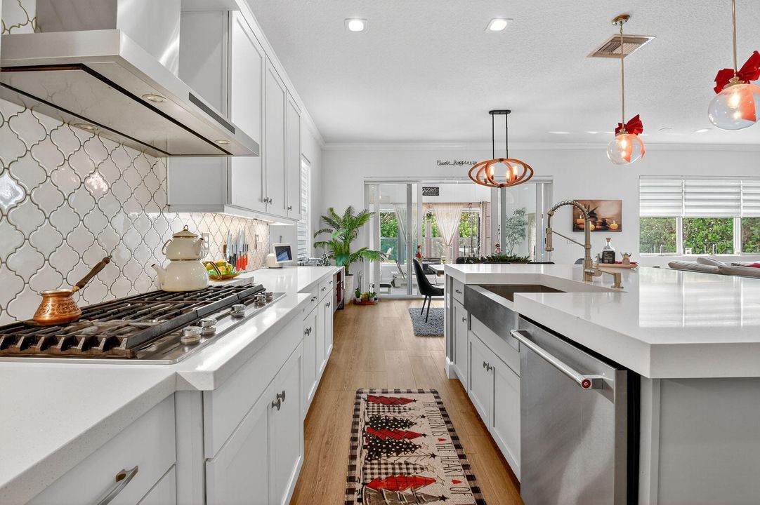 For Sale: $1,099,000 (4 beds, 4 baths, 3050 Square Feet)