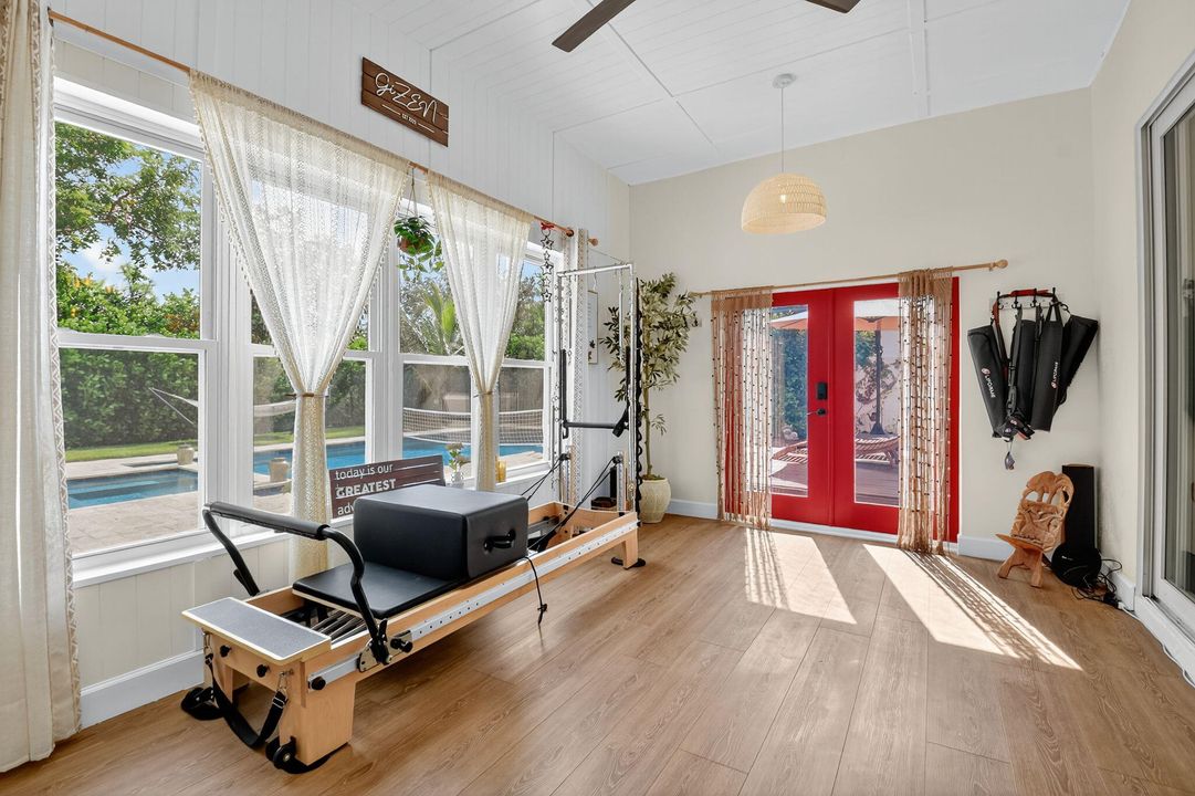 For Sale: $1,099,000 (4 beds, 4 baths, 3050 Square Feet)