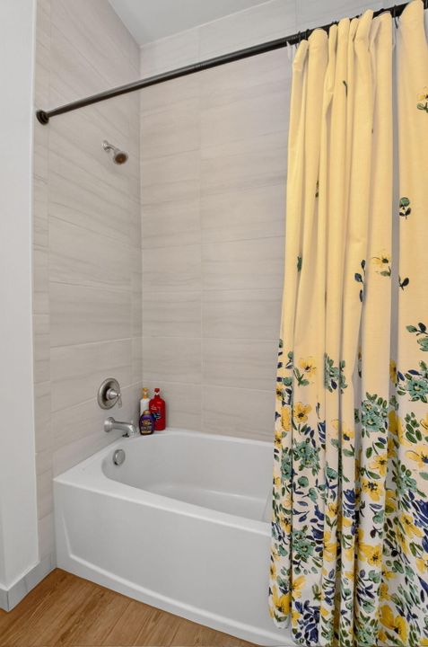 For Sale: $1,099,000 (4 beds, 4 baths, 3050 Square Feet)