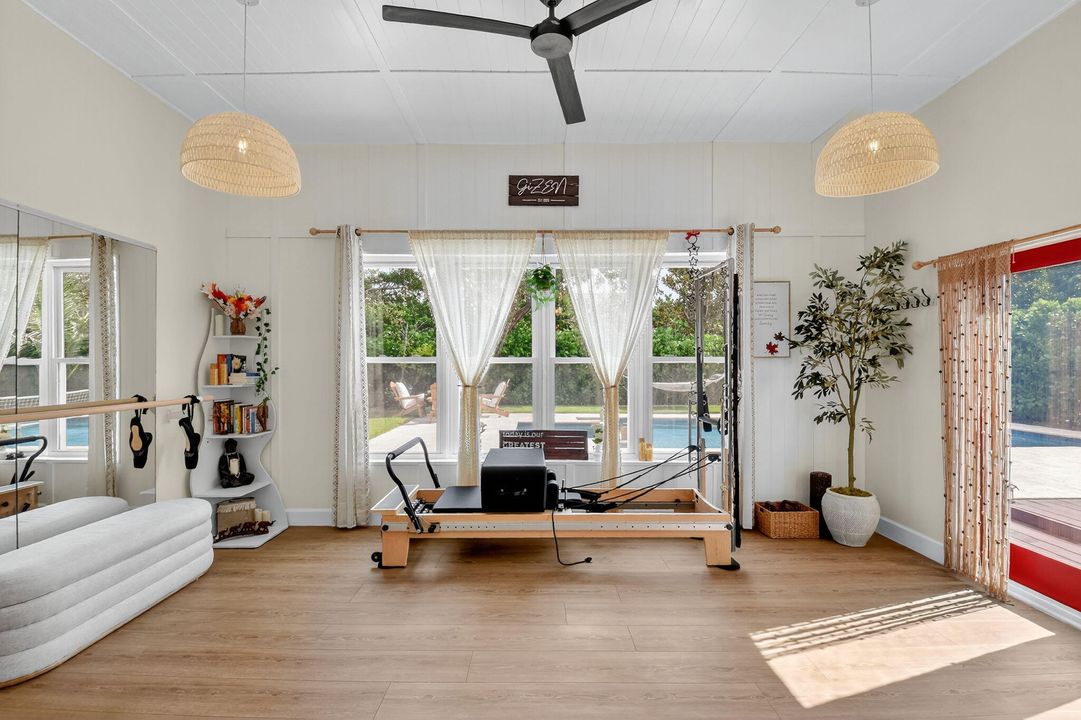 For Sale: $1,099,000 (4 beds, 4 baths, 3050 Square Feet)