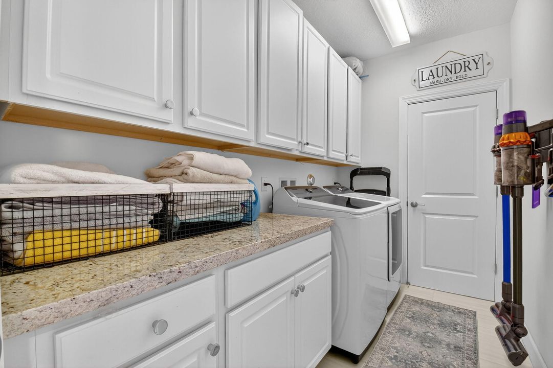 For Sale: $1,099,000 (4 beds, 4 baths, 3050 Square Feet)