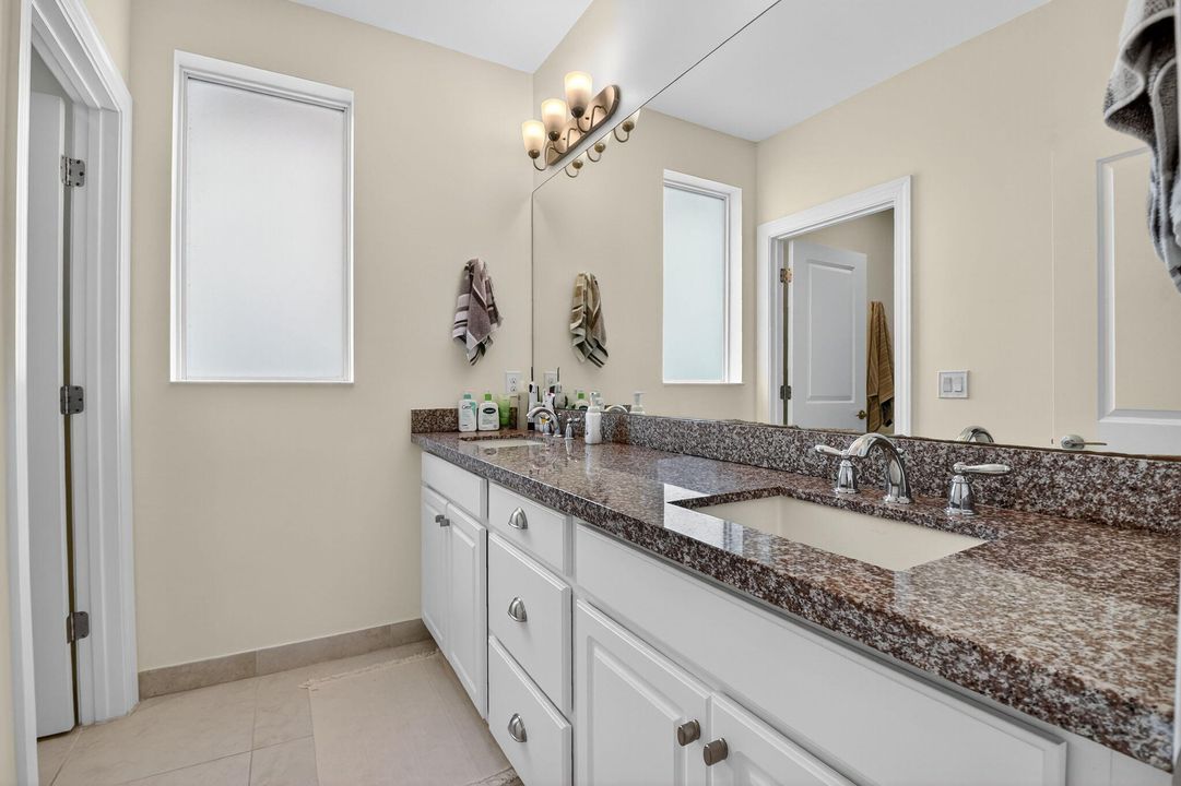 For Sale: $1,099,000 (4 beds, 4 baths, 3050 Square Feet)