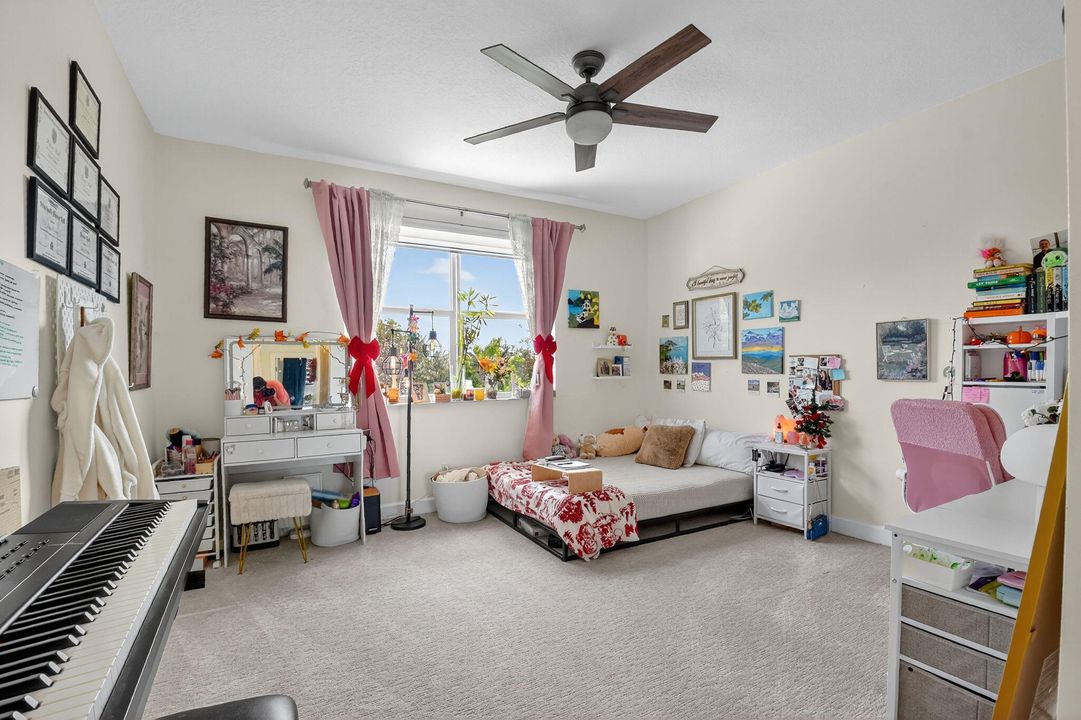 For Sale: $1,099,000 (4 beds, 4 baths, 3050 Square Feet)